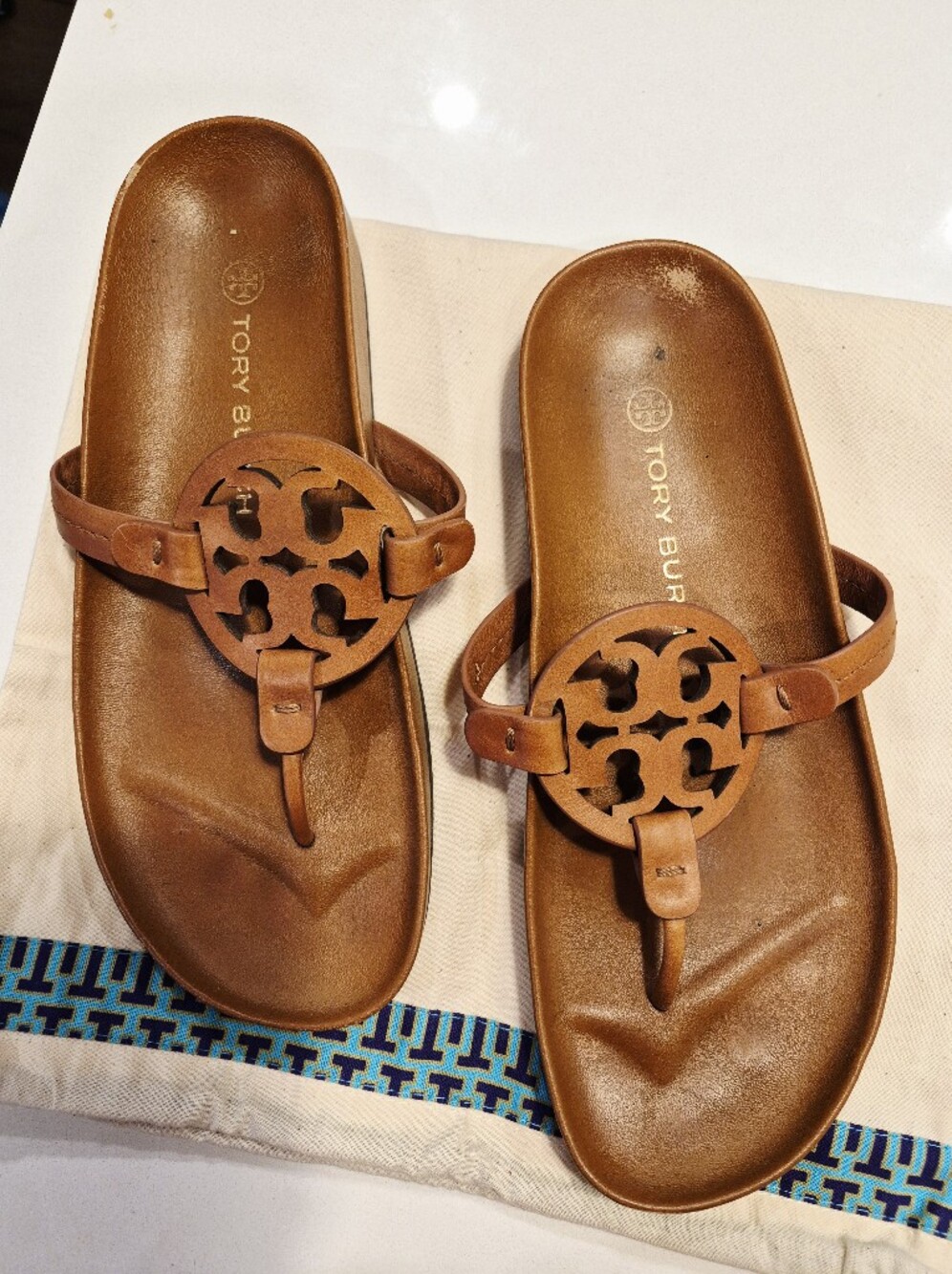 Tory Burch Cognac Leather Logo Thong Sandals Size 8